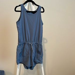 EUC, Athleta Girl Play More Romper size small/7.